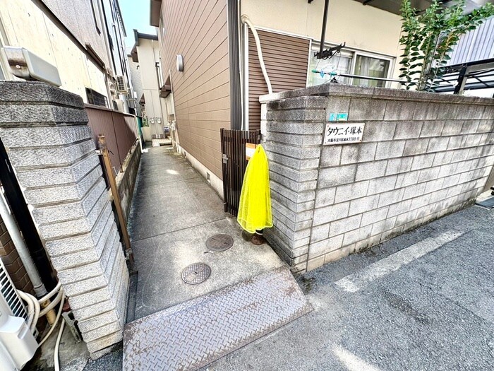 タウニイ・塚本Ⅱのエントランス部分