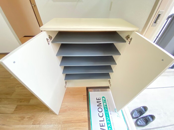 タウニイ・塚本Ⅱの靴箱