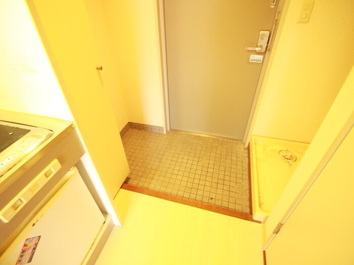 物件内観写真15　(玄関)
