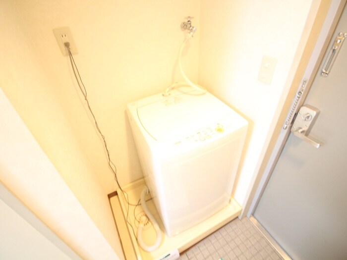 物件内観写真17　(洗濯機置場)