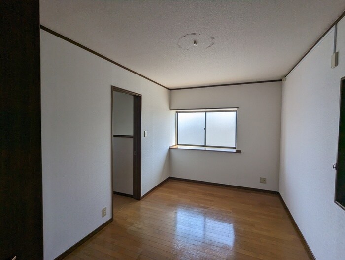 物件内観写真4　(居室)