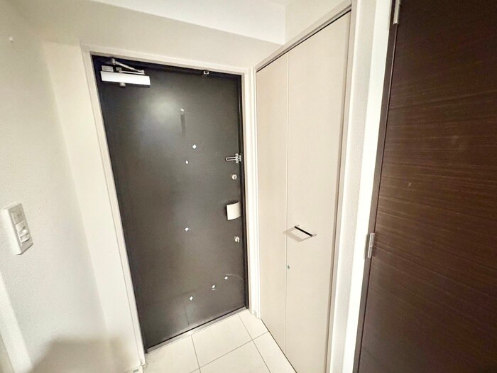 物件内観写真13　(玄関)