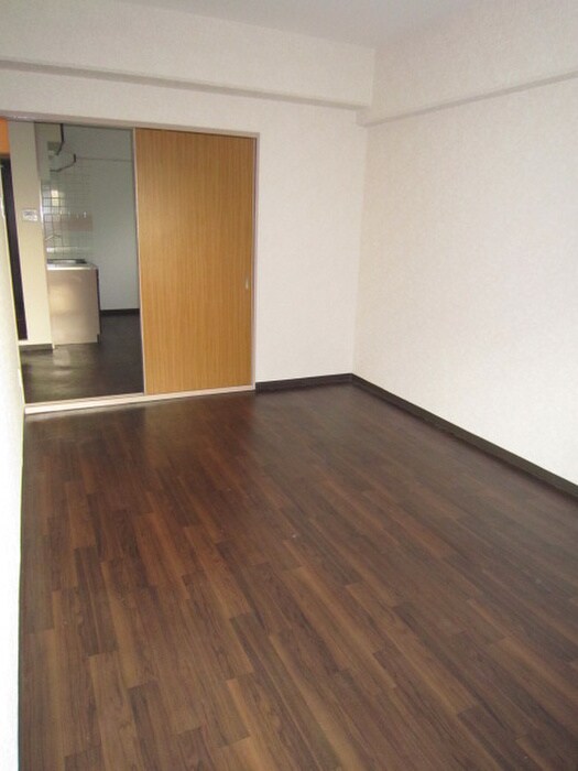 物件内観写真10　(内観写真)