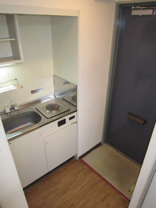 物件内観写真12　(玄関)