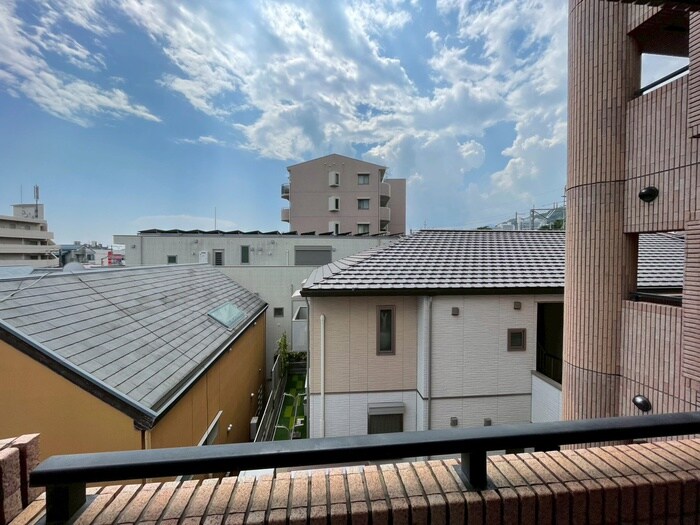 物件内観写真15　(室内からの展望)