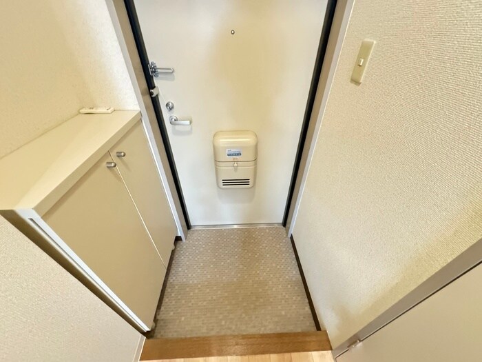 物件内観写真14　(玄関)