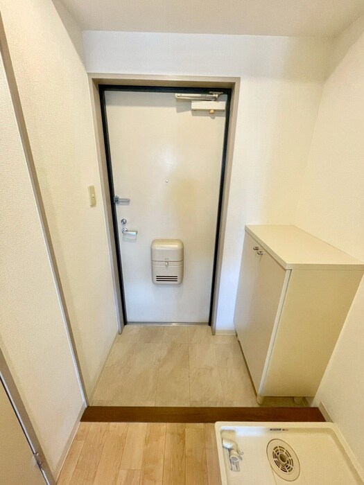 物件内観写真15　(玄関)