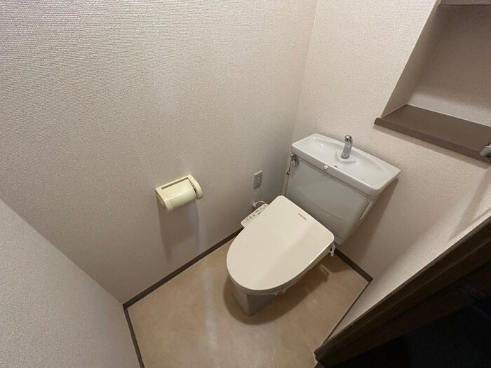 ルミエール東山のトイレ