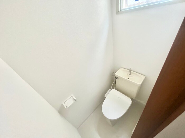 物件内観写真9　(トイレ)