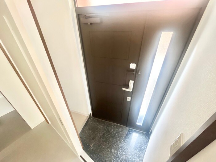 物件内観写真20　(玄関)