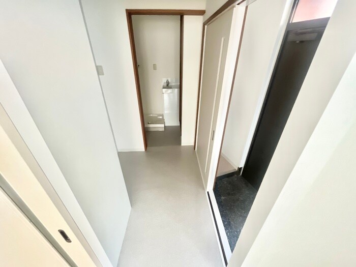 物件内観写真21　(廊下)