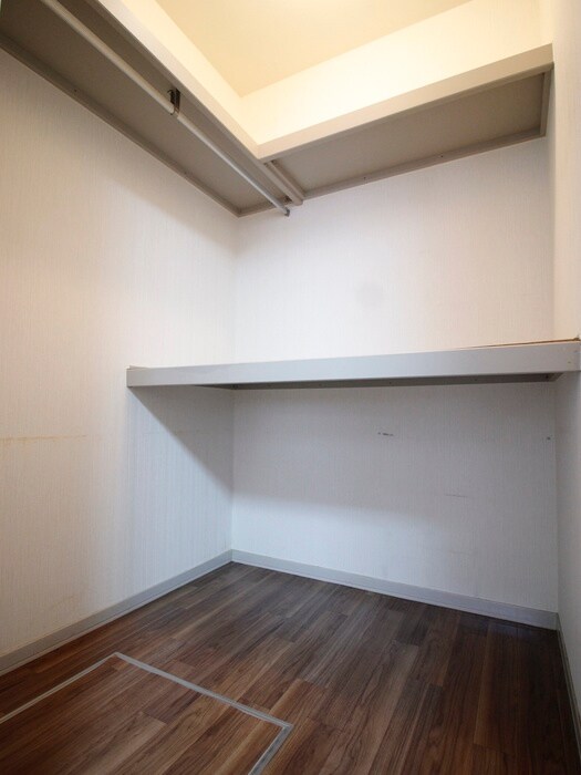 物件内観写真13　(収納)