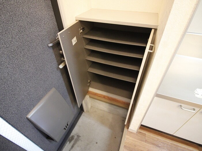 物件内観写真16　(靴箱)