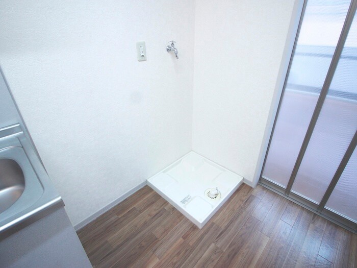 物件内観写真19　(洗濯機置場)