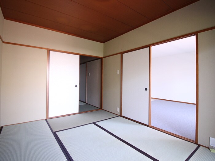 物件内観写真11　(居室)