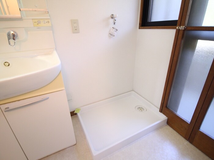 物件内観写真20　(洗濯機置場)