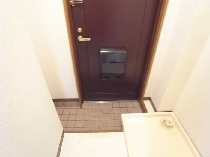 物件内観写真15　(玄関)