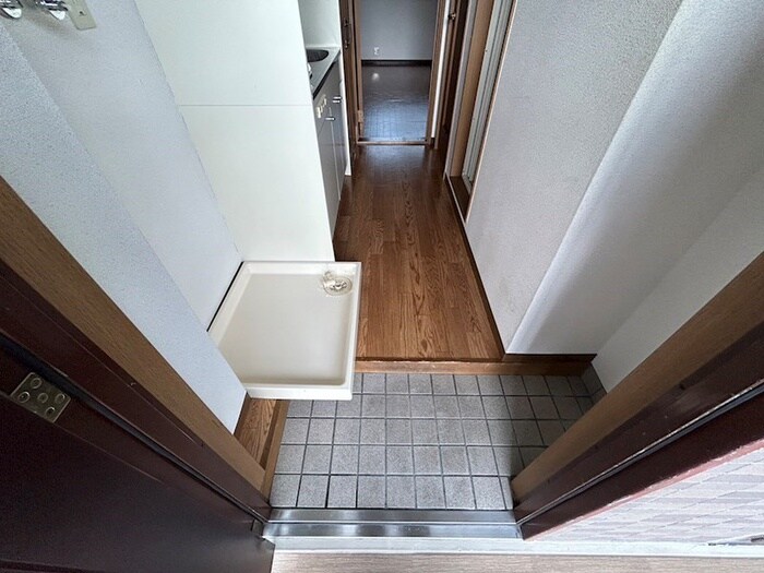 物件内観写真15　(玄関)