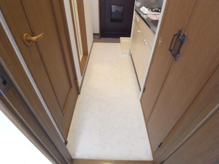 物件内観写真18　(廊下)