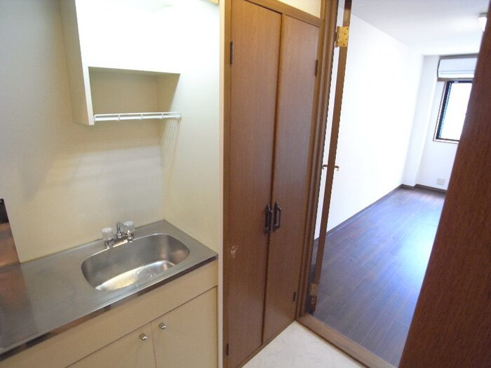 物件内観写真18　(収納)