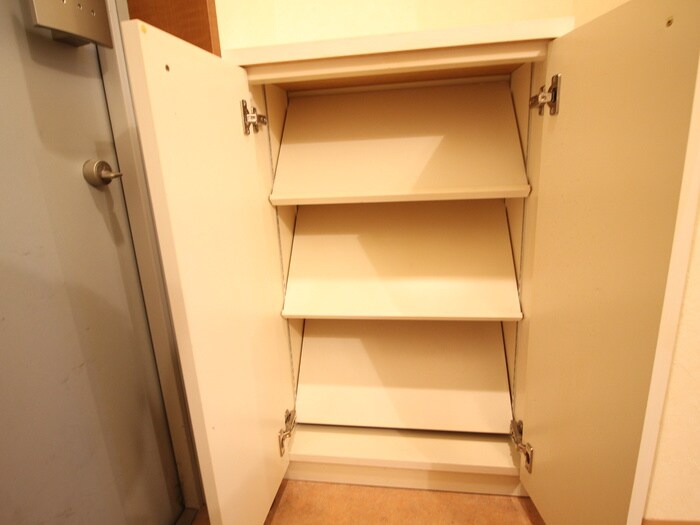 物件内観写真17　(靴箱)