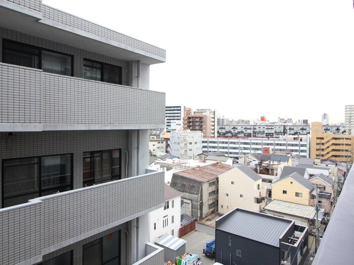 物件内観写真20　(室内からの展望)