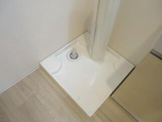 物件内観写真13　(洗濯機置場)