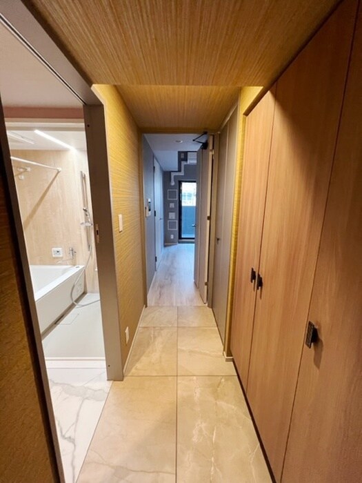 物件内観写真17　(廊下)