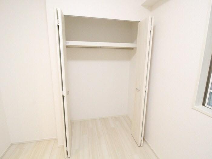 物件内観写真10　(収納)