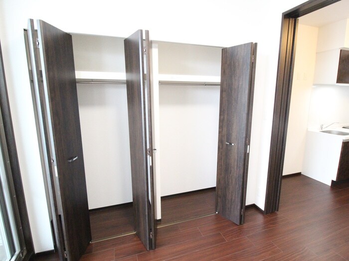 物件内観写真10　(収納)