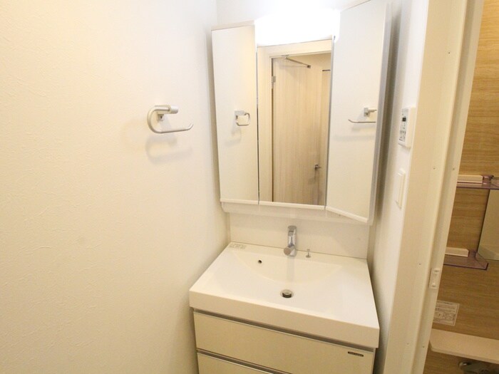 物件内観写真13　(洗面)