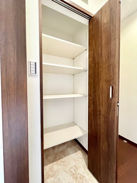 物件内観写真15　(靴箱)