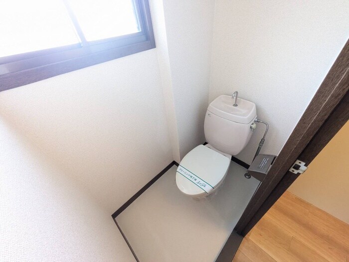 物件内観写真14　(トイレ)