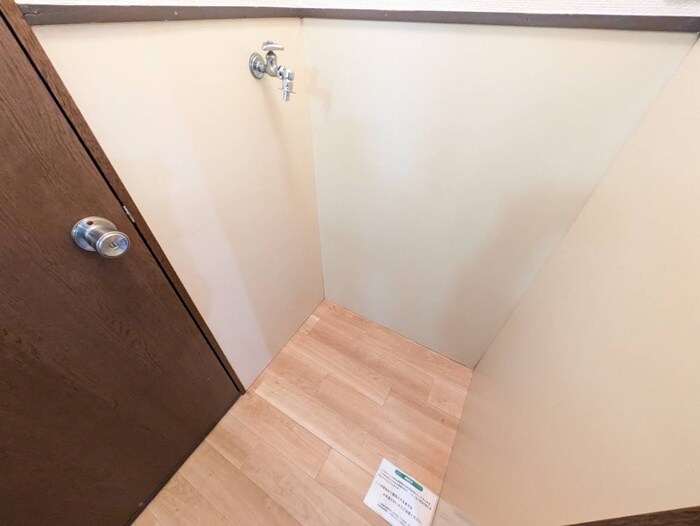 物件内観写真17　(洗濯機置場)