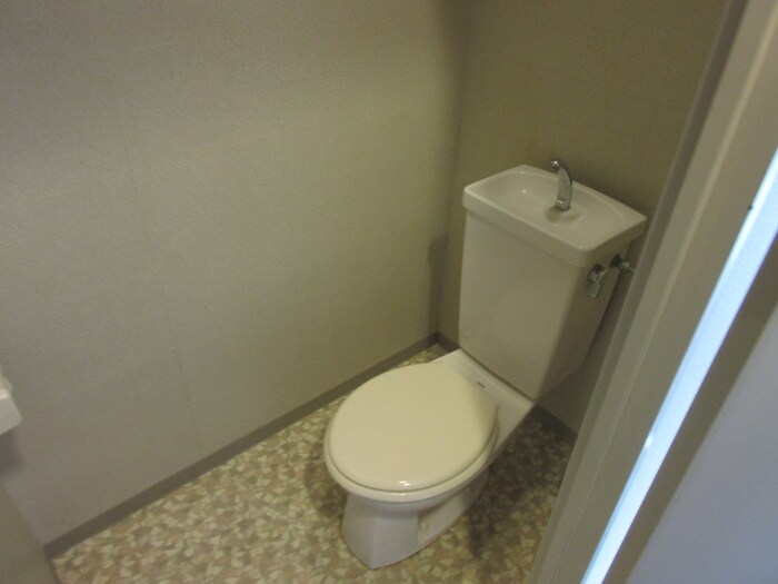 物件内観写真11　(トイレ)