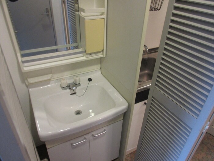 物件内観写真12　(洗面)