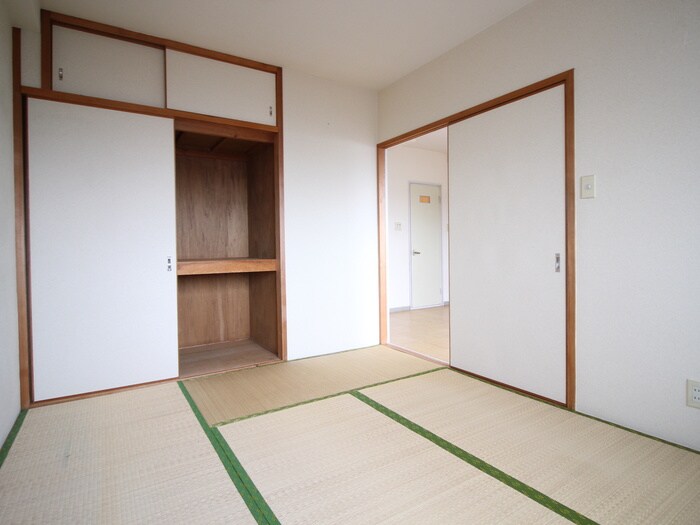 物件内観写真9　(居室)