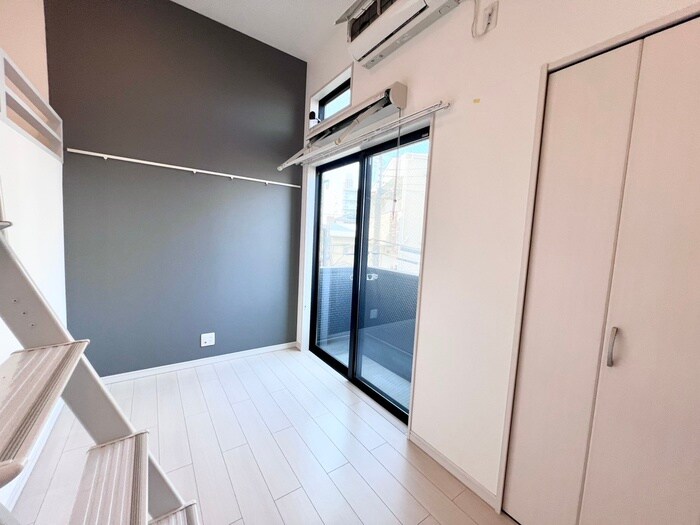 物件内観写真4　(居室)