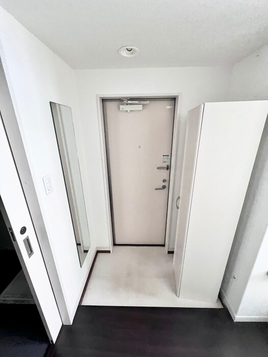 物件内観写真14　(玄関)