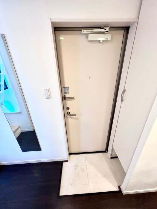 物件内観写真15　(玄関)