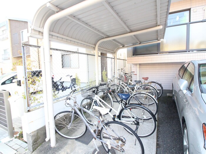 物件外観写真5　(駐輪場)