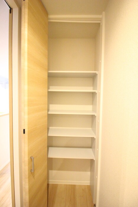 物件内観写真22　(収納)