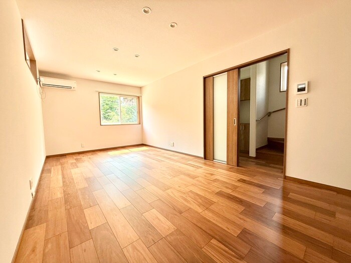 物件内観写真10　(居室)