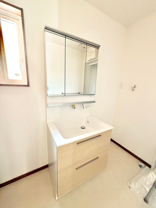 物件内観写真12　(洗面)