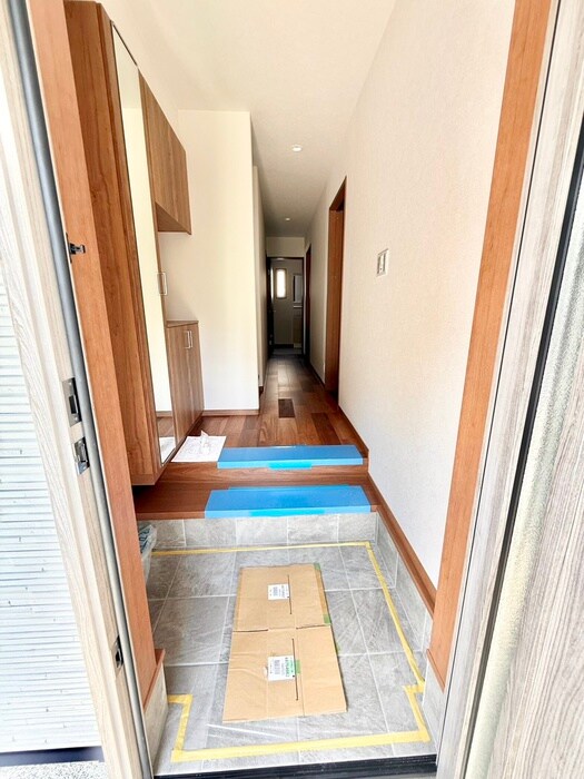 物件内観写真15　(玄関)