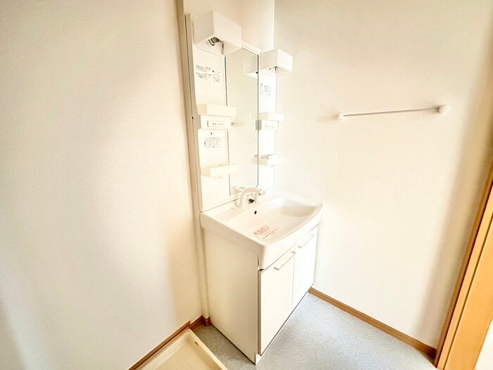 物件内観写真11　(洗面)