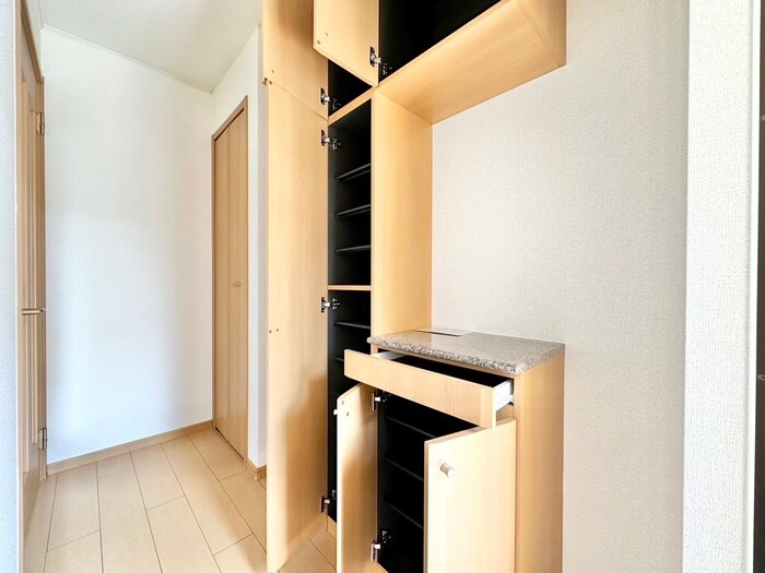 物件内観写真18　(靴箱)