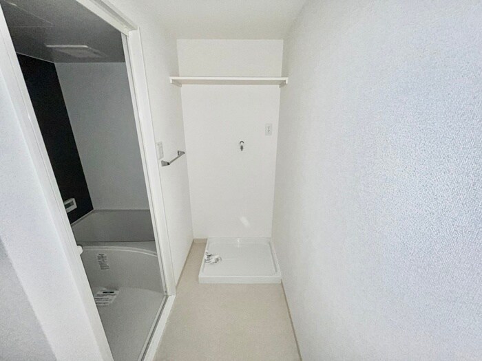 物件内観写真13　(洗濯機置場)