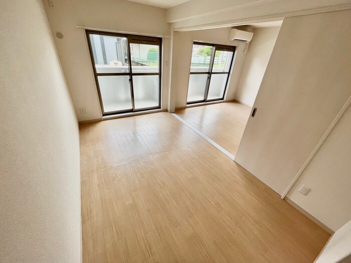 物件内観写真19　(居室)