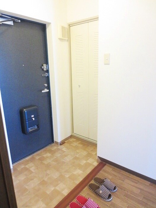 物件内観写真22　(玄関)